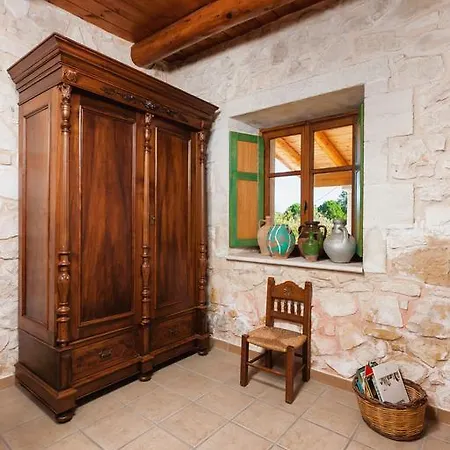 Ampeli Holiday home *