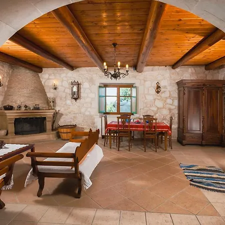 Ampeli Holiday home *